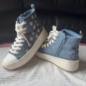 Art Class Sky Blue Sneakers